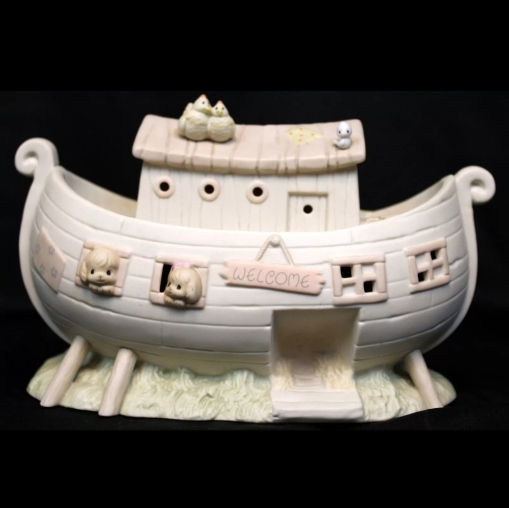 Vintage 1982 Precious moments Noah's Ark night light